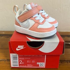 Nike infant Court Borough Low 2SE1